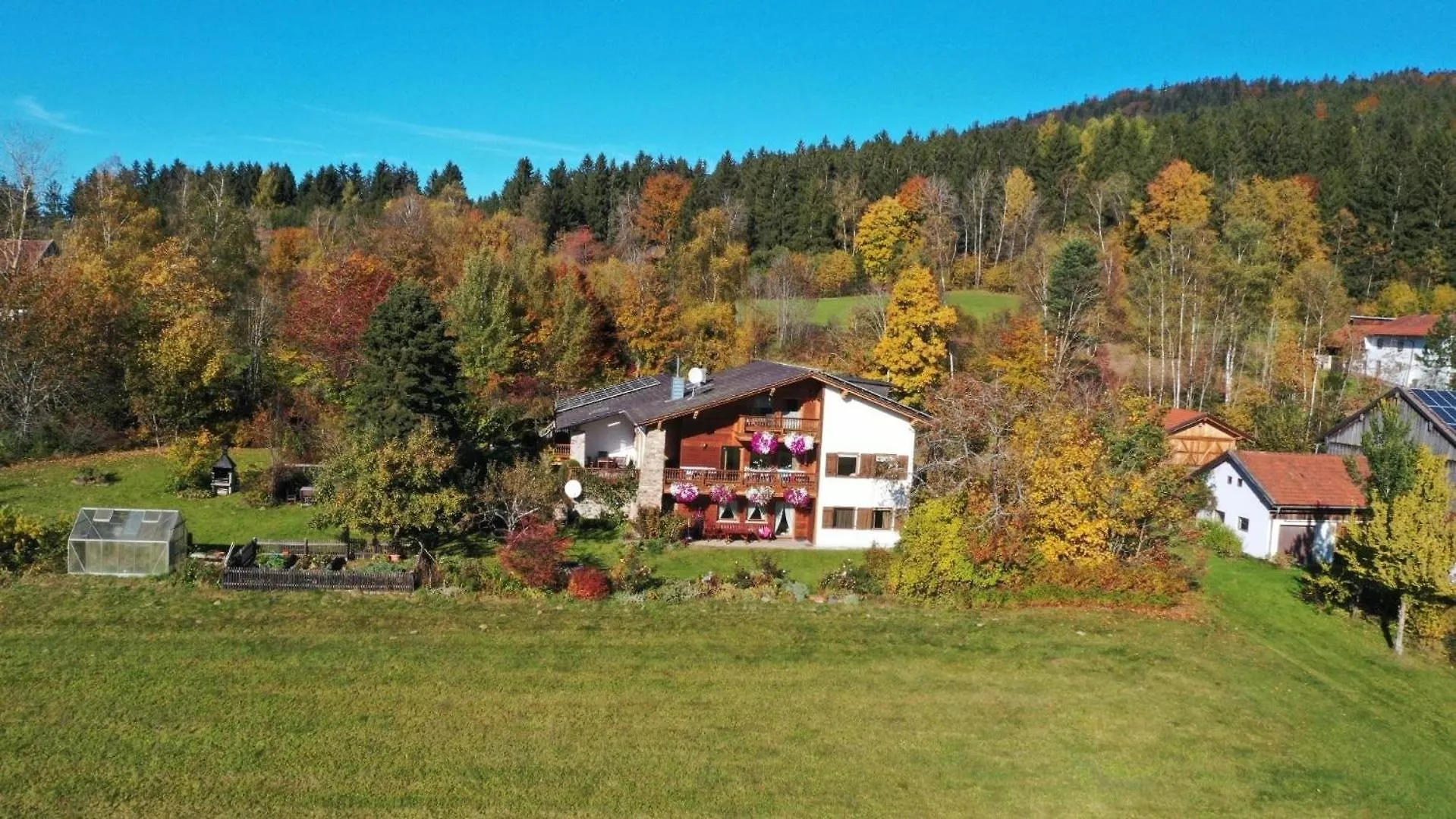 Landhaus Wildfeuer In Kirchdorf Im Wald 0*,